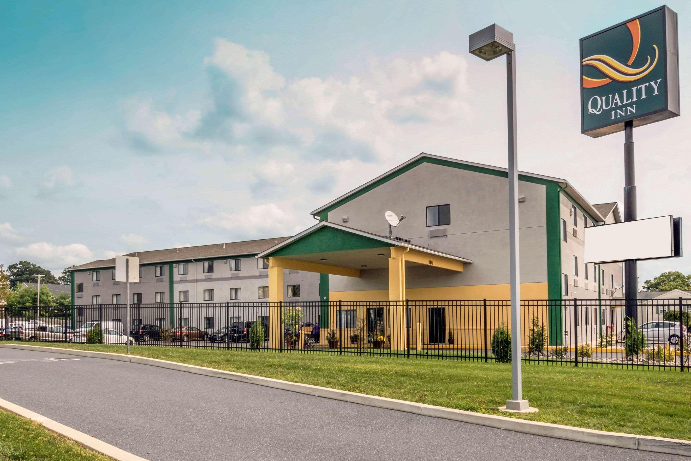 Motel 6 Lancaster Fertility Exteriör bild